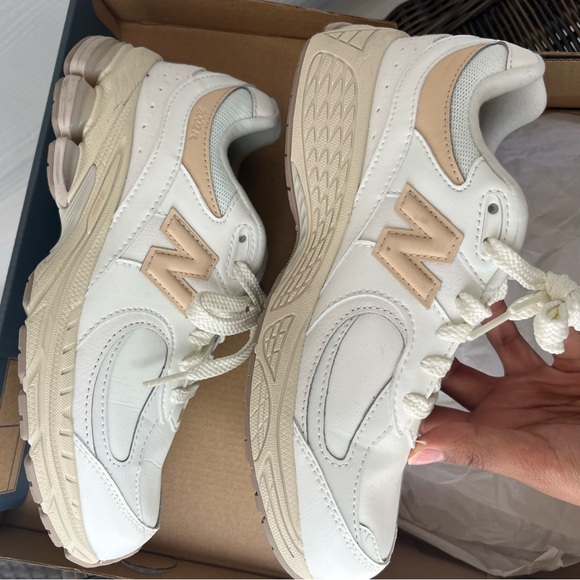 New Balance 2002 - Picture 4 of 6